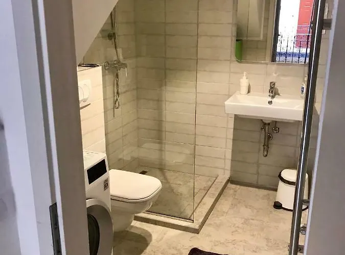 3 Comfortable And Cosy In Heart Of Near Basilica