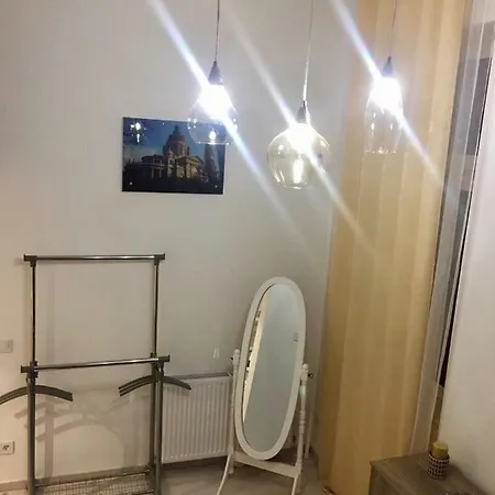 3 Comfortable And Cosy In Heart Of Near Basilica *