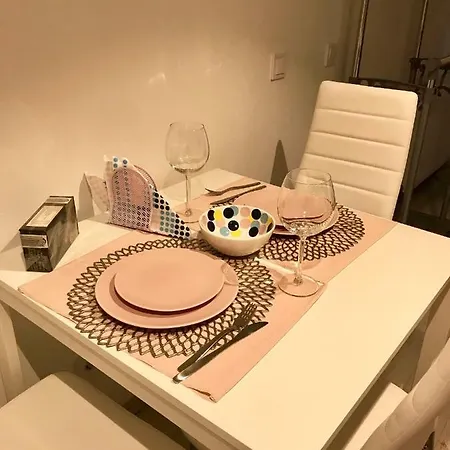 3 Comfortable And Cosy In Heart Of Near Basilica *