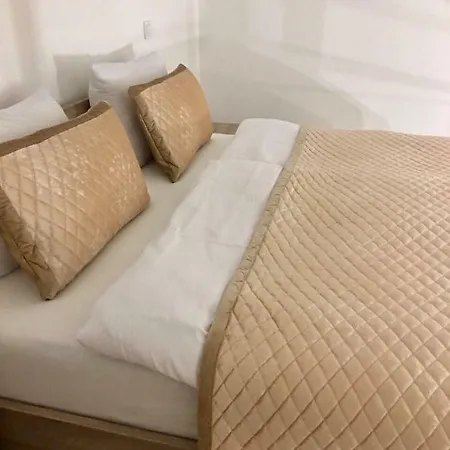 3 Comfortable And Cosy In Heart Of Near Basilica Budapešť