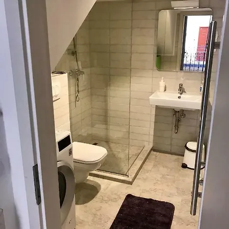 3 Comfortable And Cosy In Heart Of Near Basilica