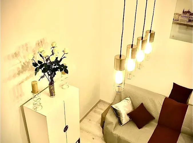 3 Comfortable And Cosy In Heart Of Near Basilica Budapest