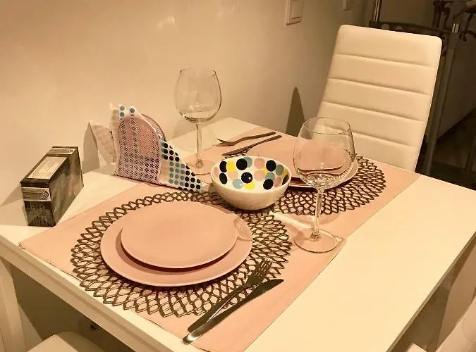 3 Comfortable And Cosy In Heart Of Near Basilica *